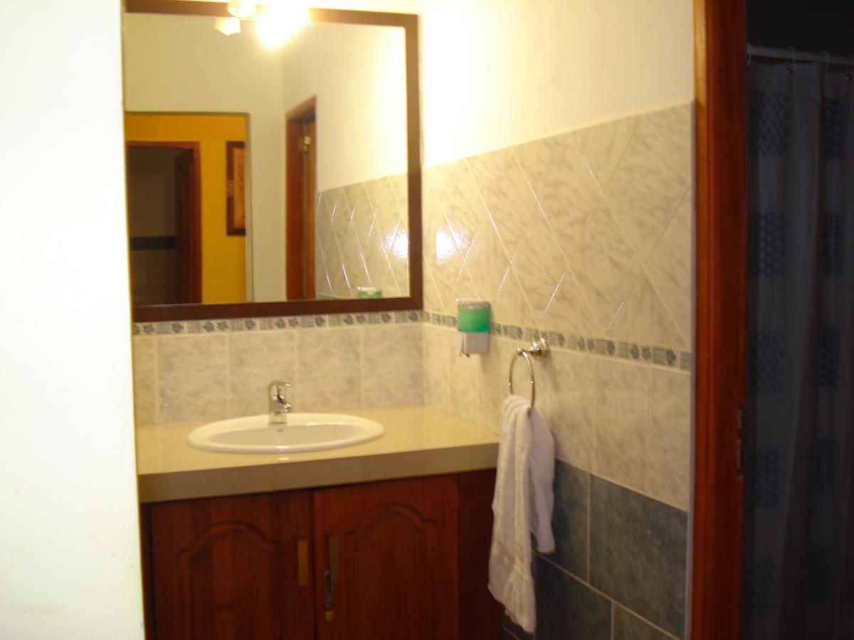 Hostel Los Viajeros El Chalten Bagian luar foto